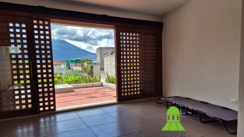 VC067 00012 VC067 00012