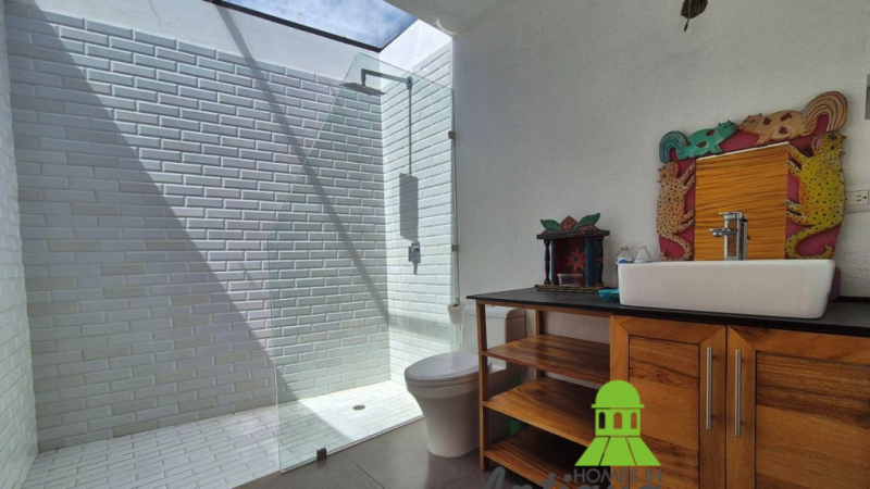 VC067 00014 VC067 00014